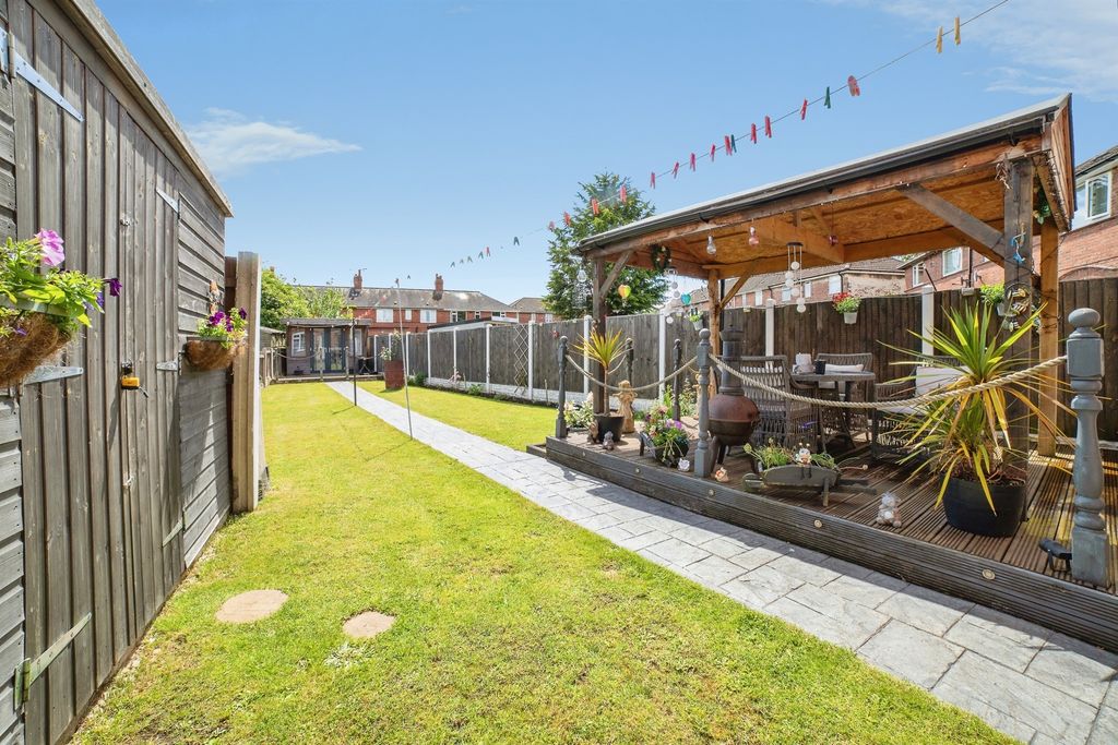Property photo 2 of 23