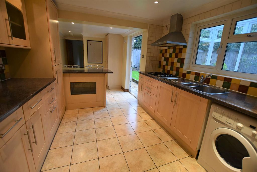 Property photo 2 of 13