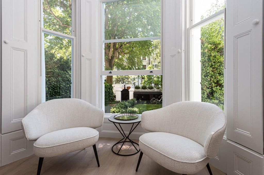 Property photo 3 of 12 Elsham Road 25 Rgf-004-004.Jpg