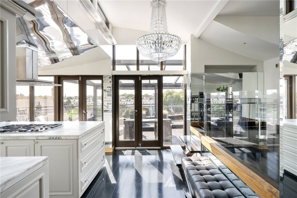 Property photo 3 of 26 Picture No. 35