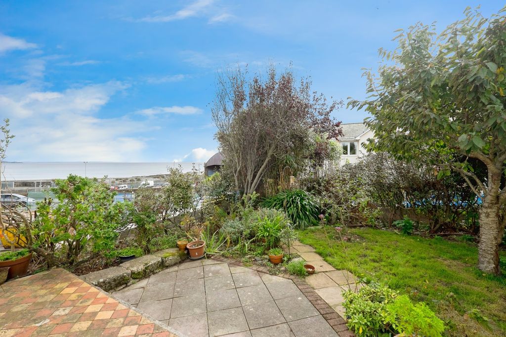 Additional image 14 of 2 bed flat for salePenrose Terrace, Penzance, Cornwall TR18
