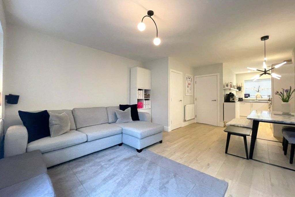 Property photo 3 of 15 Picture No. 33