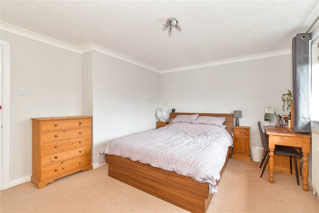 Property photo 1 of 17 Bedroom 1