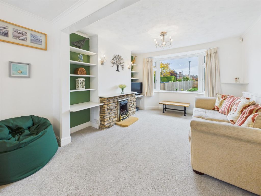 Property photo 3 of 28