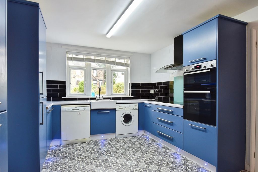 Property photo 2 of 25 Pbox-Img.Jpg