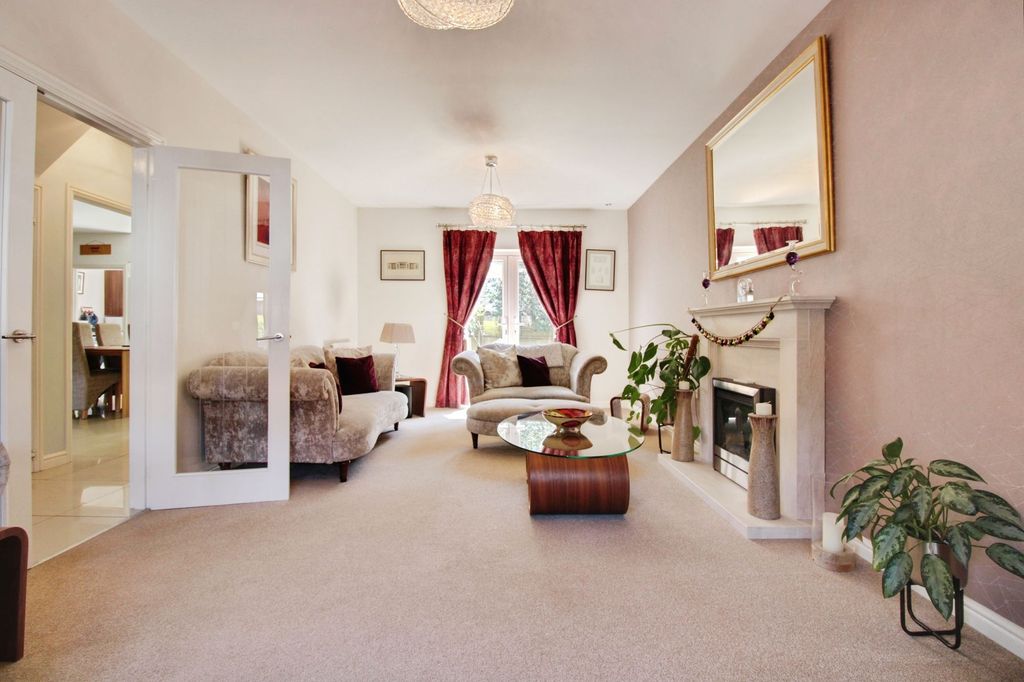 Property photo 3 of 23
