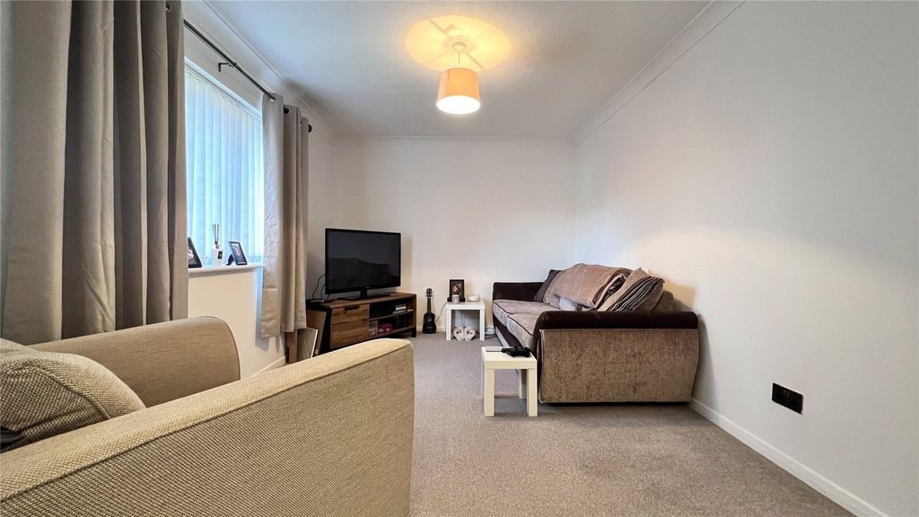 Property photo 3 of 9 Picture No. 11