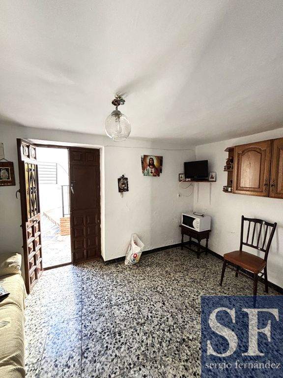 Property photo 2 of 18