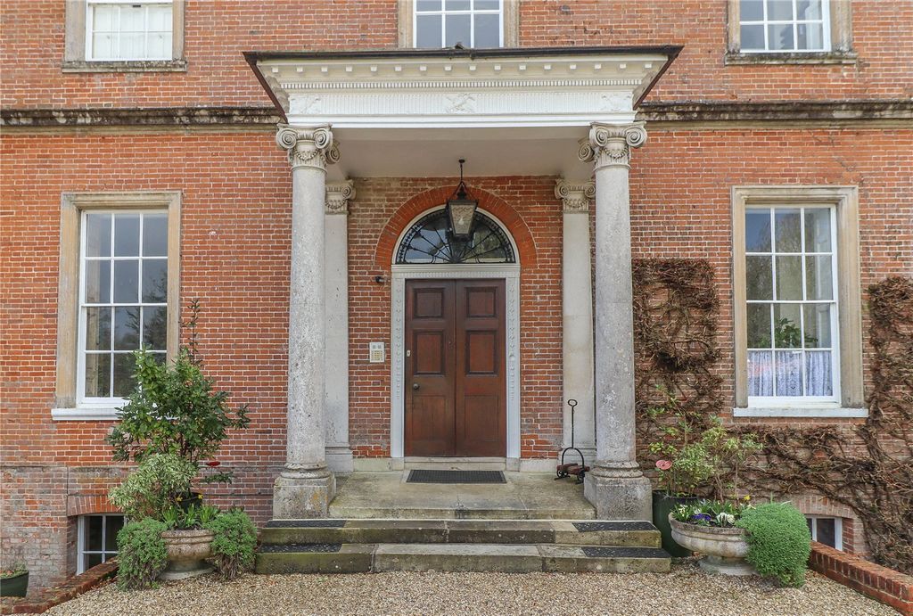 Property photo 2 of 19 Picture No. 01