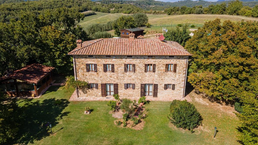 Property photo 1 of 60 Charming Farmhouse With Panoramic View And Swimming Pool