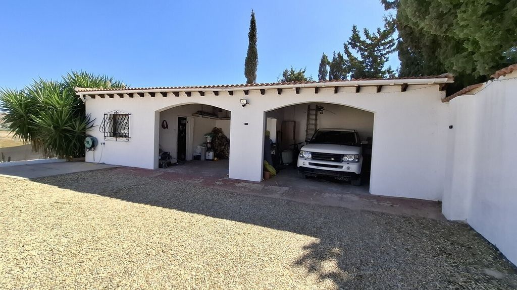 Property photo 3 of 30