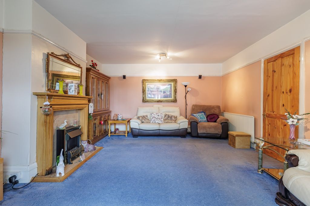 Property photo 2 of 20 4705681