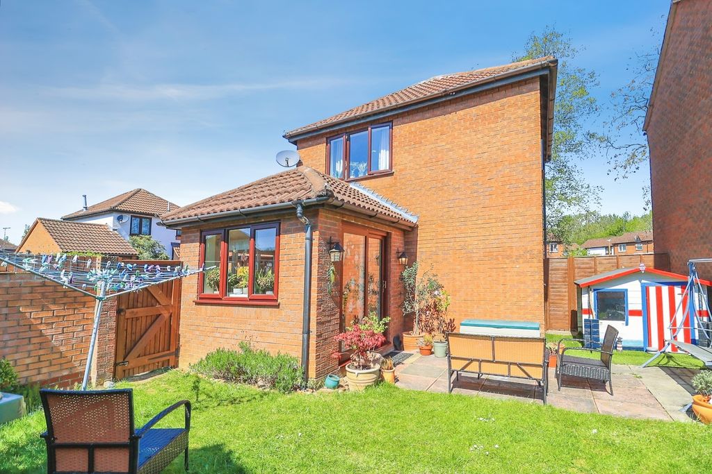 Property photo 1 of 17 Pbox-Img.Jpg