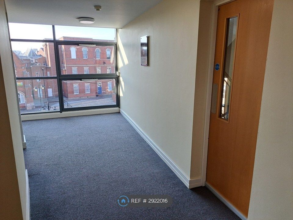 Property photo 3 of 16 Lift Lobby
