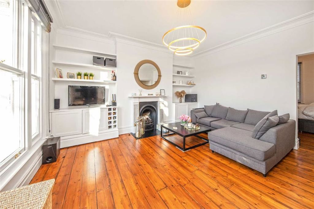 Property photo 2 of 6