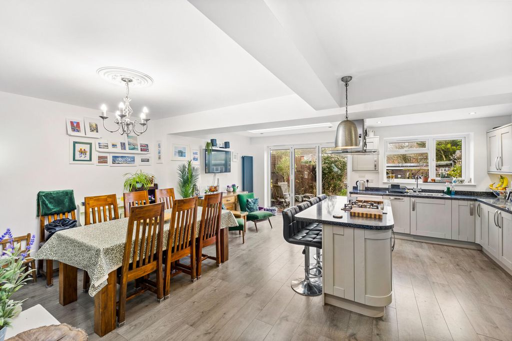 Property photo 2 of 20 Dining Room