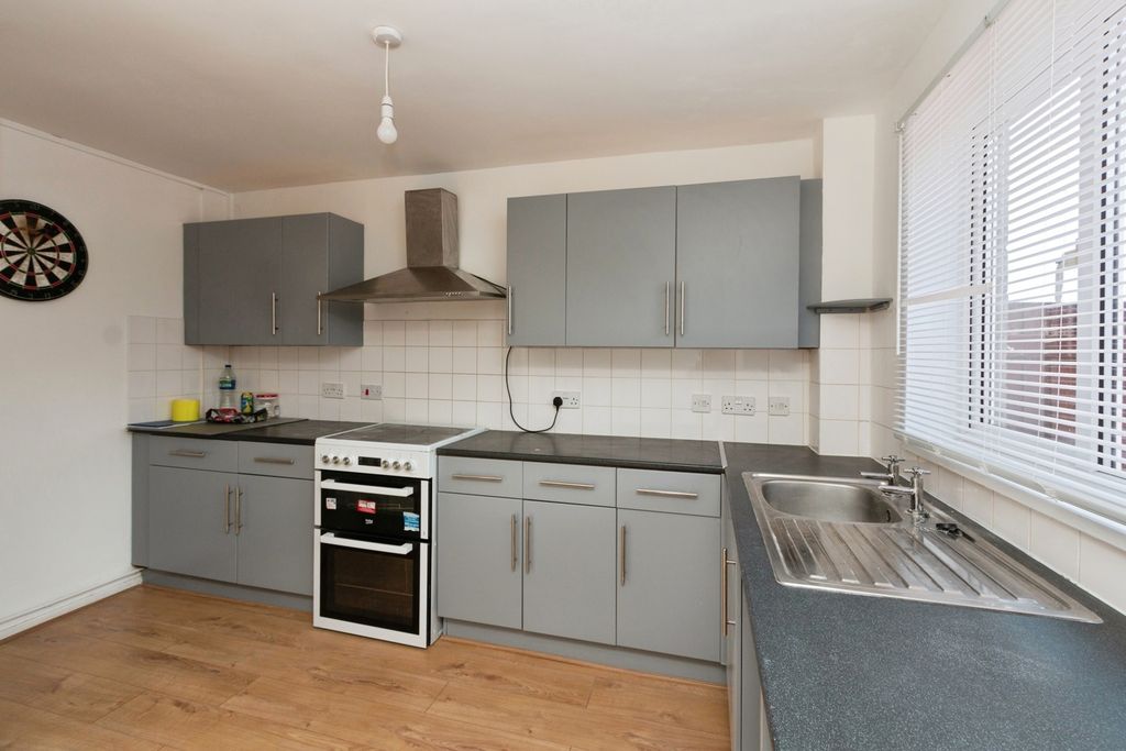 Property photo 2 of 11 Pbox-Img.Jpg