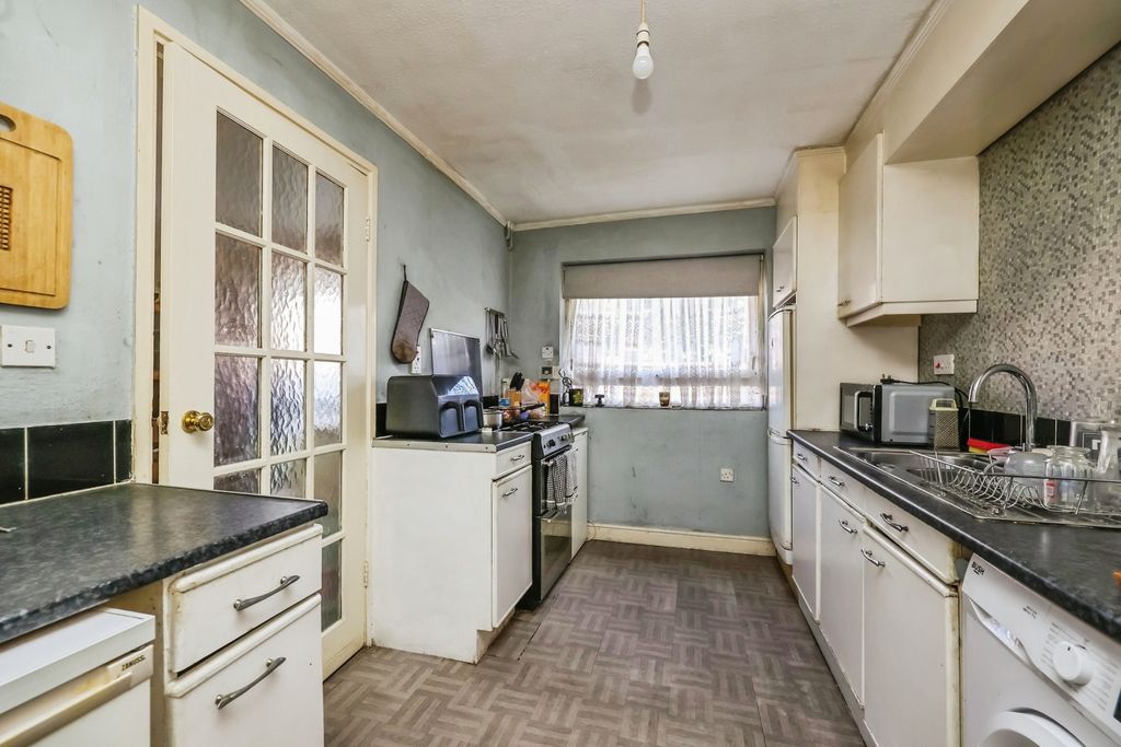 Property photo 2 of 15