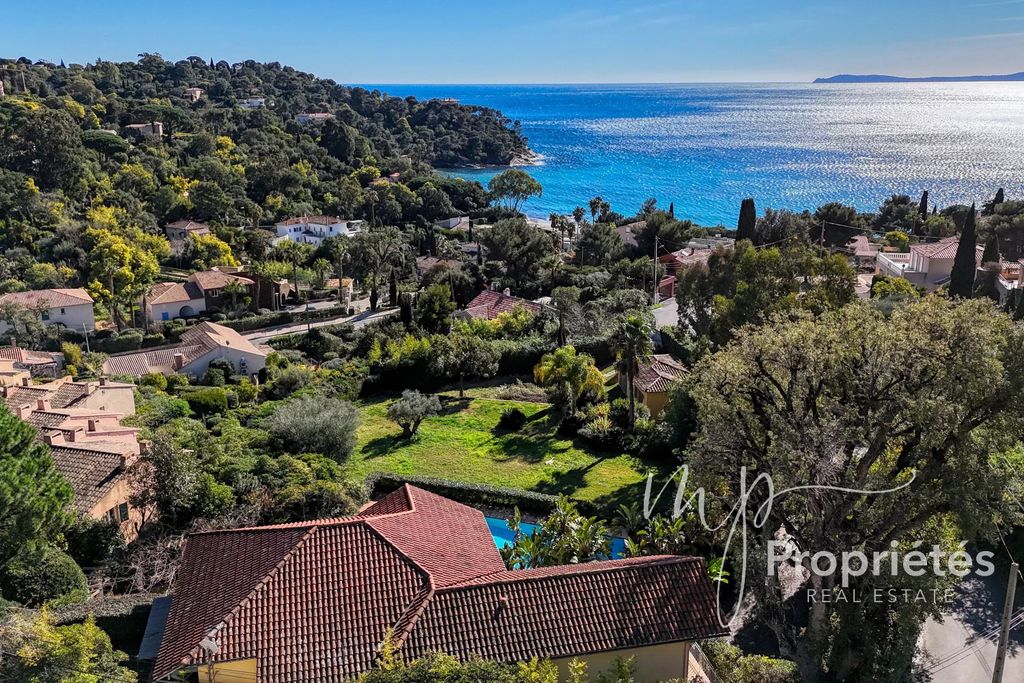 Property photo 2 of 27