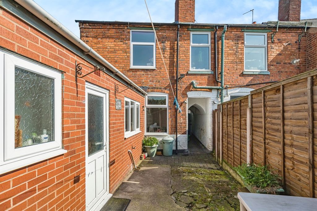 Property photo 2 of 17