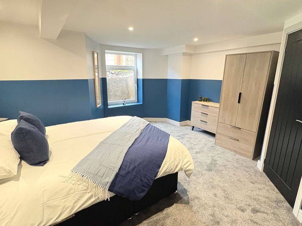 Property photo 2 of 8 Rm1.Jpg