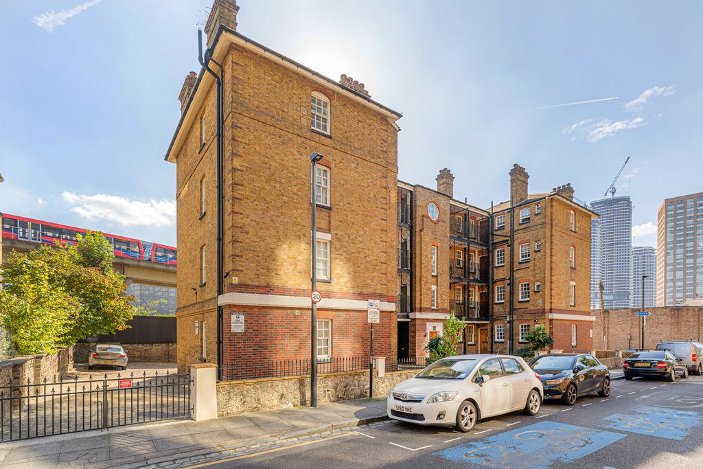 Property photo 2 of 11