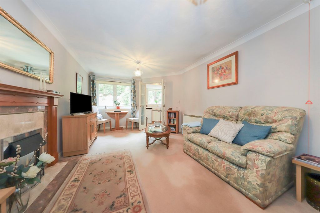 Property photo 3 of 17
