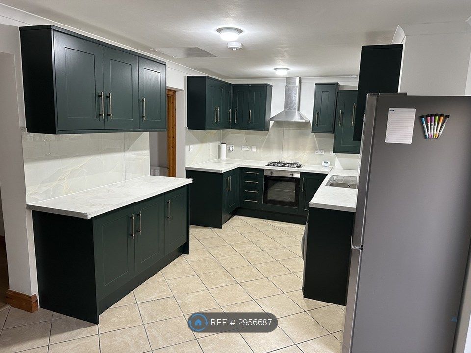 Property photo 1 of 14 Kitchen