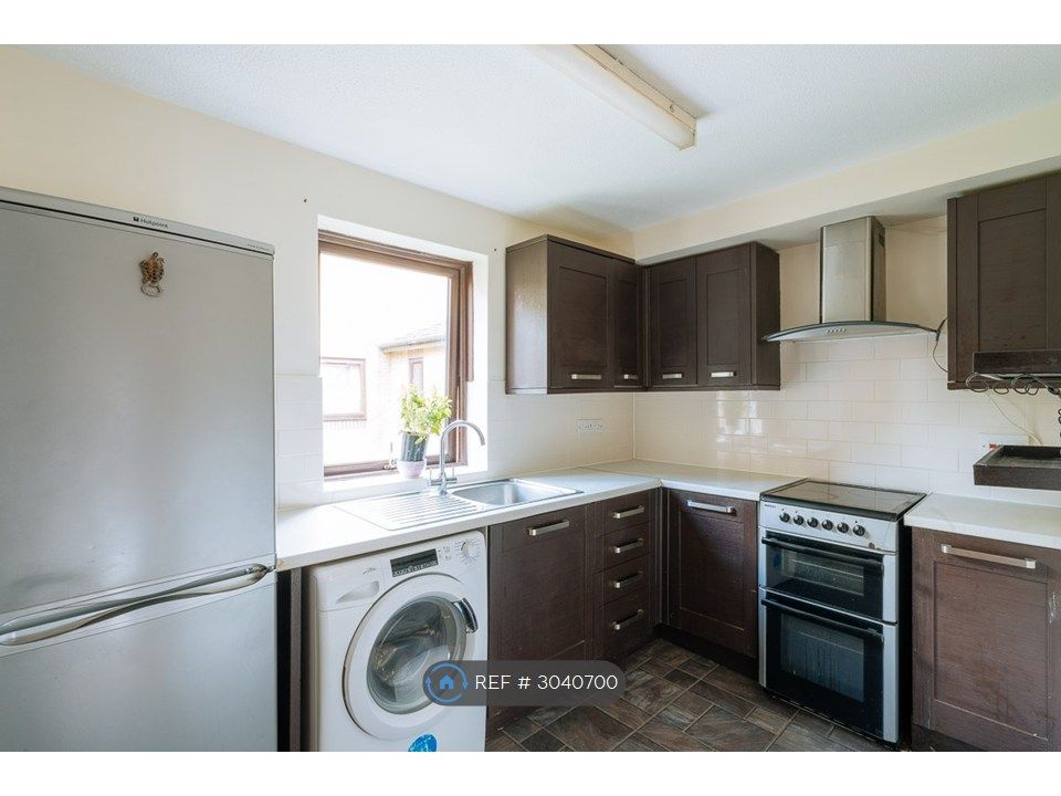 Property photo 3 of 15 Kitchen