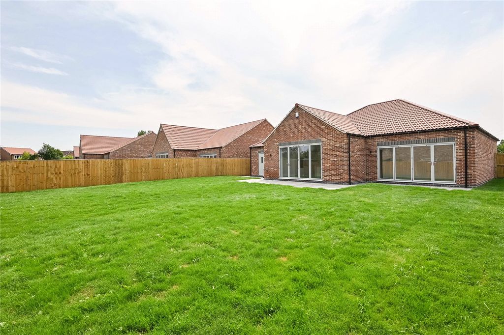 Property photo 1 of 11 Picture No. 12
