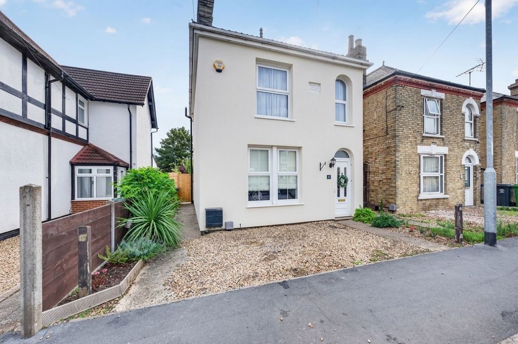 Property photo 2 of 48