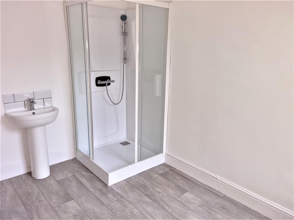 Property photo 1 of 4 Shower Room