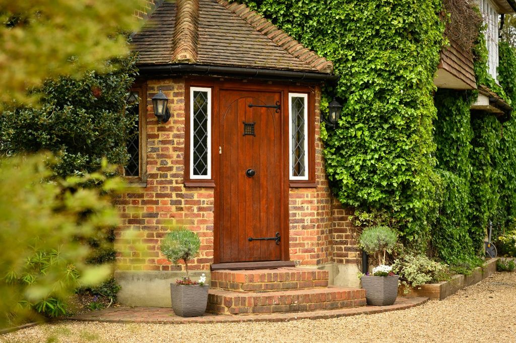 Property photo 2 of 28 Front Entrance