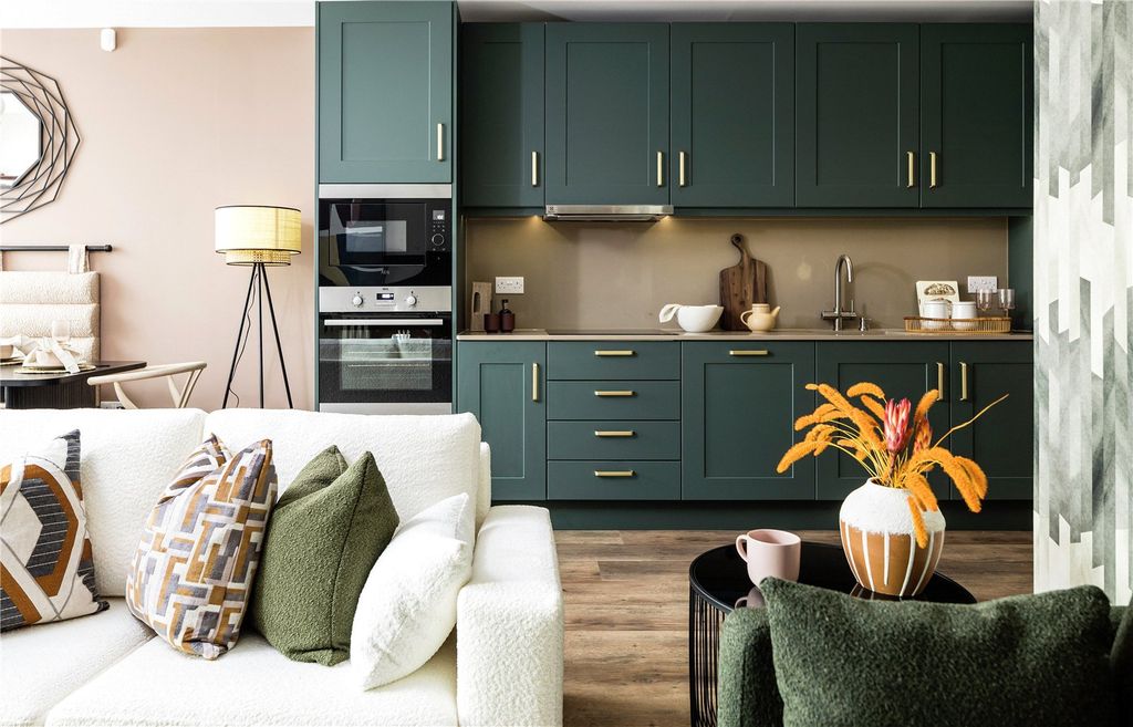 Property photo 2 of 9 Show Home