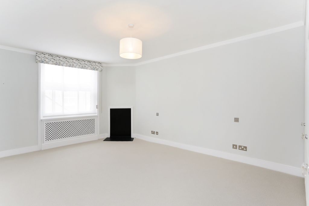 Property photo 2 of 12 Ph38_1994992-Xopy...