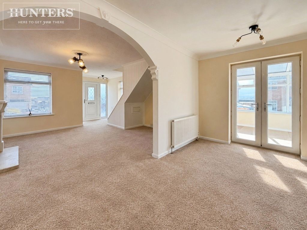 Property photo 3 of 16 Pbox-Img.Png