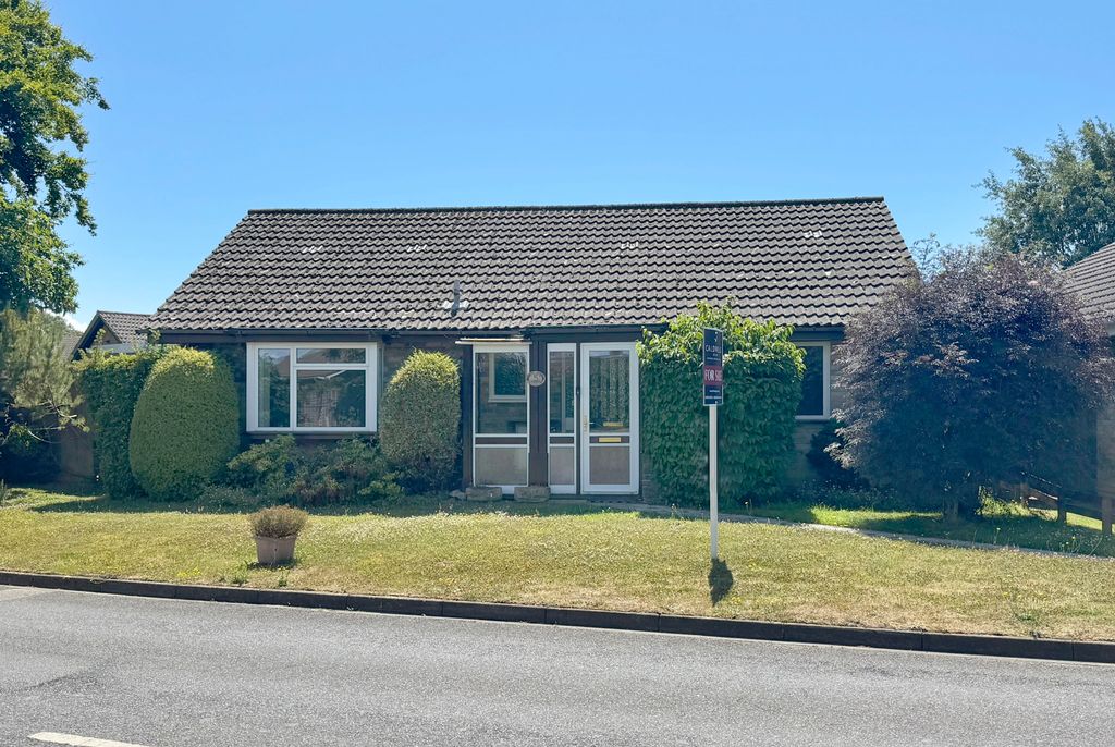 Property photo 1 of 12 5Og New Main July