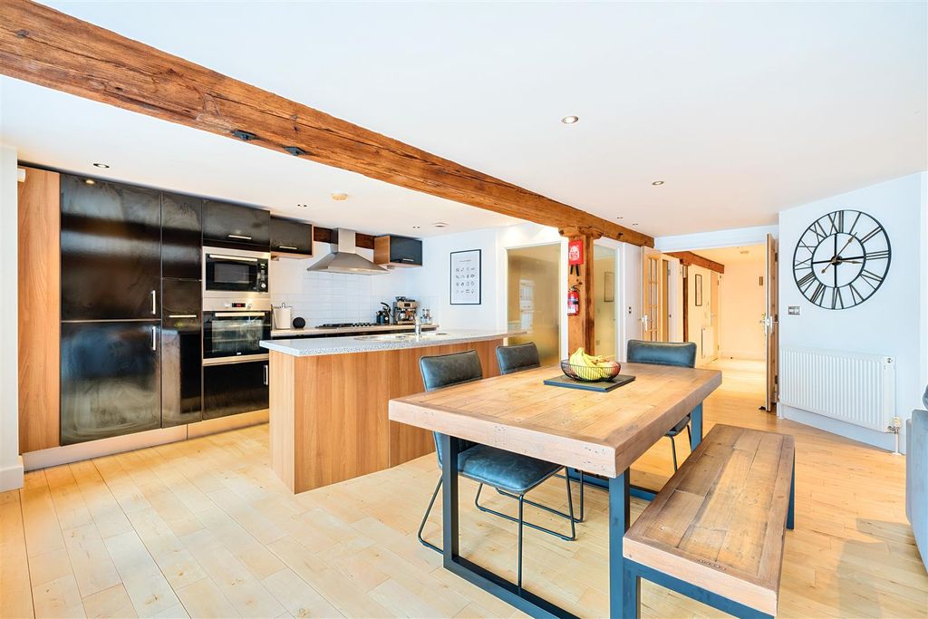 Additional image 6 of 2 bed flat for saleAnchor Terrace, Quay Hill, Penryn TR10