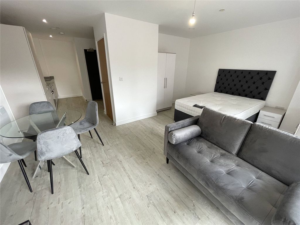 Property photo 2 of 4 Picture No. 04
