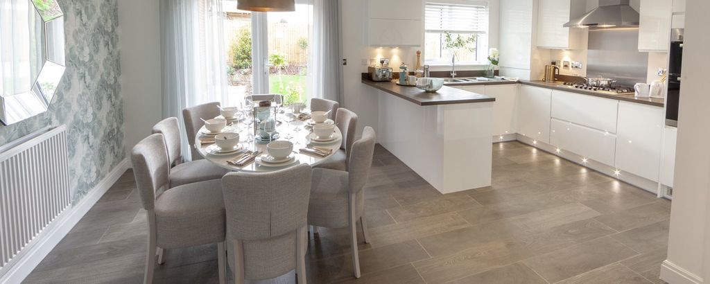 Property photo 3 of 8 Kitchen & Dining Room