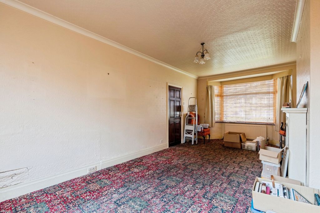 Property photo 3 of 16 Living Room