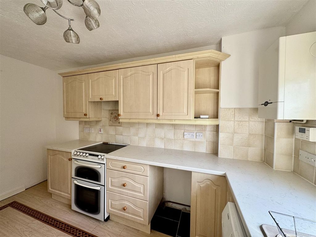 Property photo 3 of 13