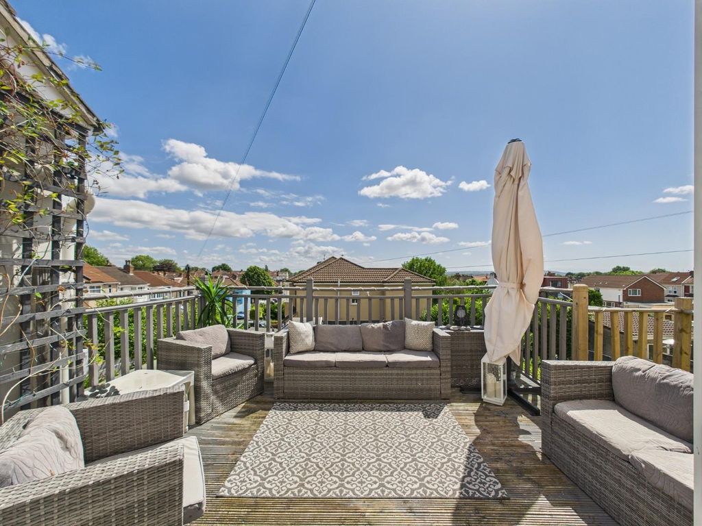 Property photo 3 of 43 Cam01576G0-Pr0280-Still036.Jpg