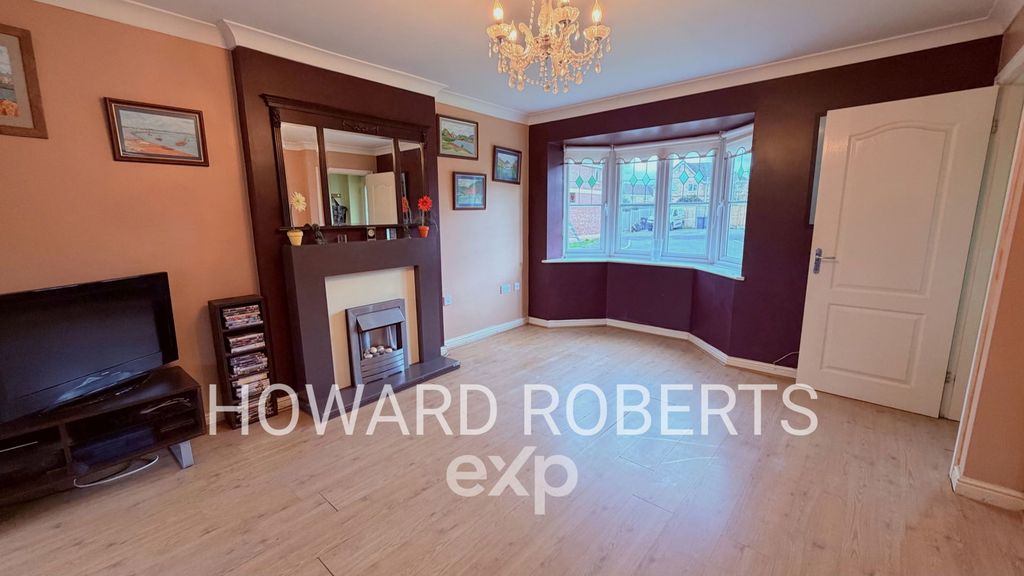 Property photo 2 of 19