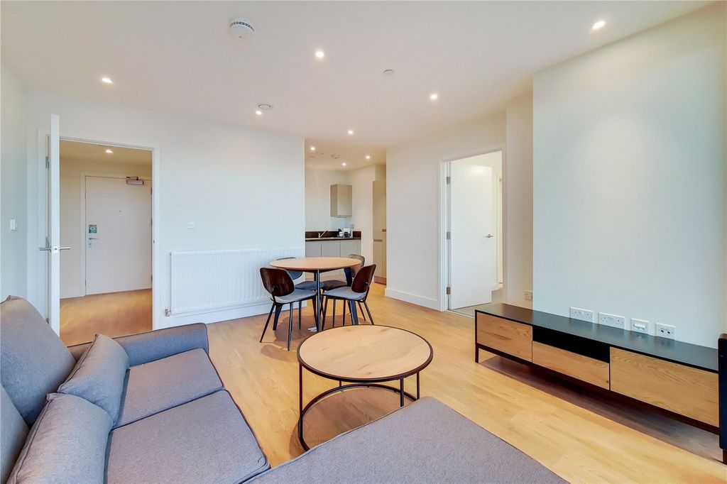 Property photo 3 of 16 Picture No. 28