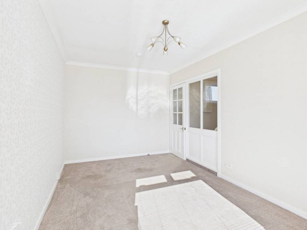 Property photo 2 of 28