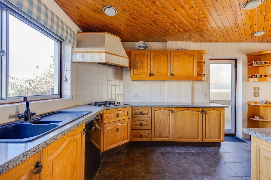 房产图片 10 - 出售独立别墅，四卧室，Holly Grove，Lisvane，卡迪夫 CF14