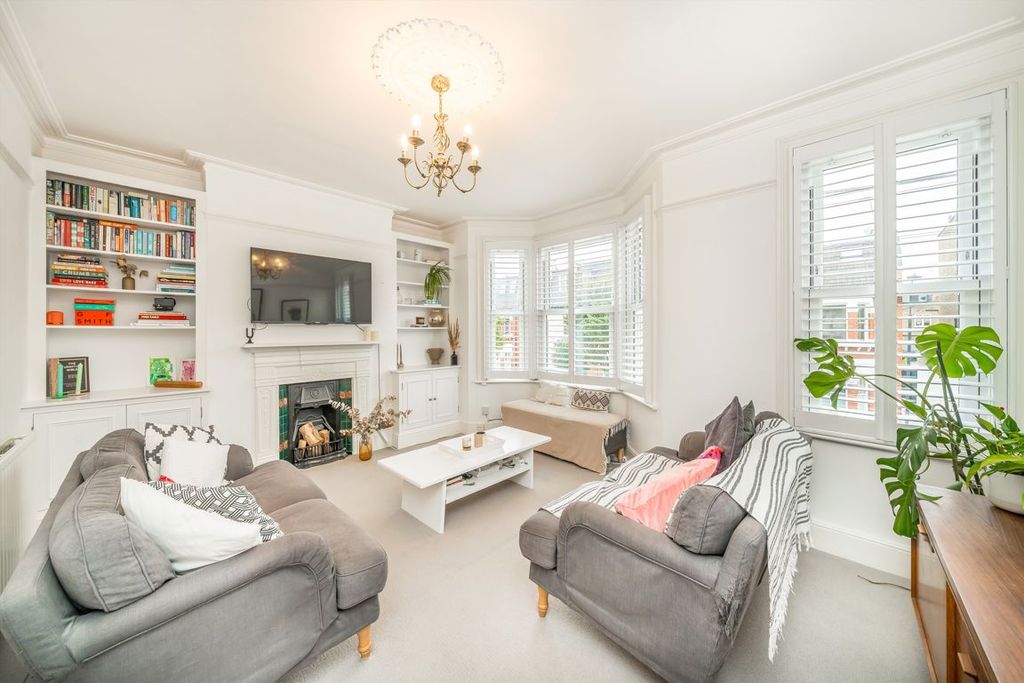 Property photo 2 of 11