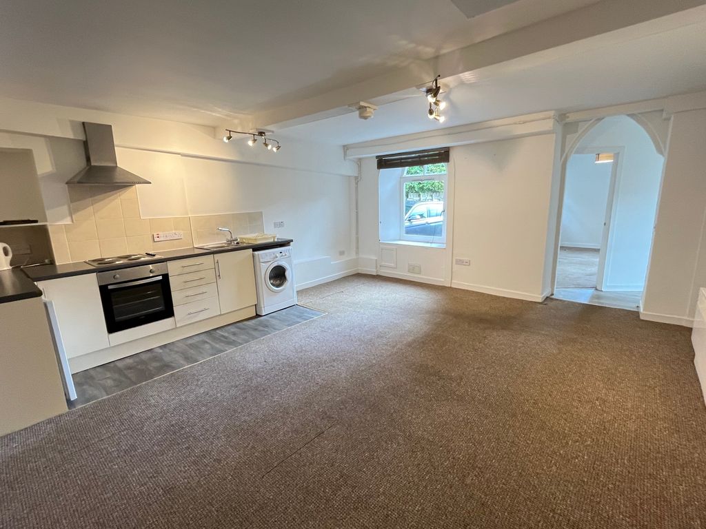 Property photo 2 of 5 Open Plan Lounge/Kitchen