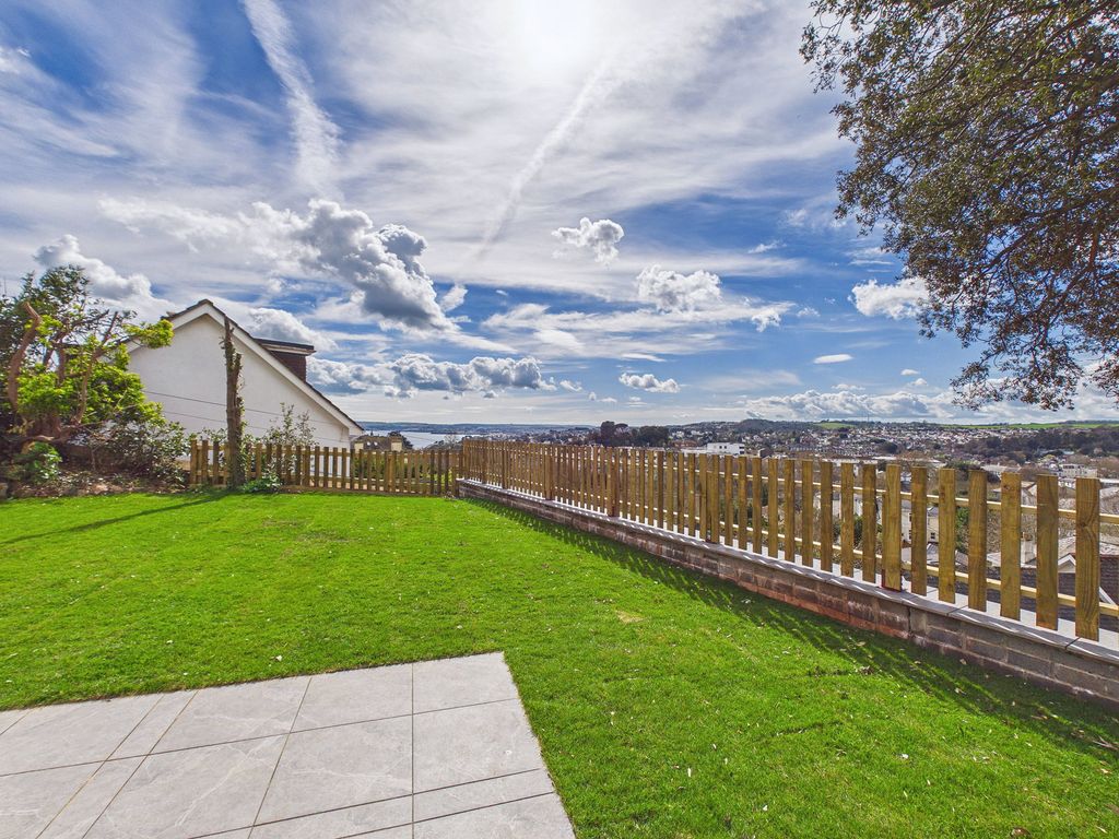 Property photo 3 of 26